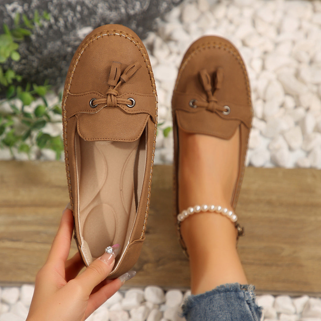Damen  klassische Mokassin-Loafer mit Quasten, Handnahtdetail und profilierter Gummisohle EB