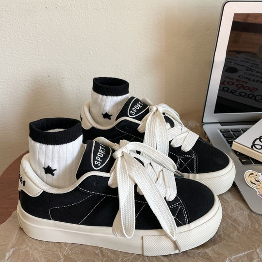 Damen Sportliche Sneaker mit weichem Wildleder-Obermaterial und dämpfender Sohle EB
