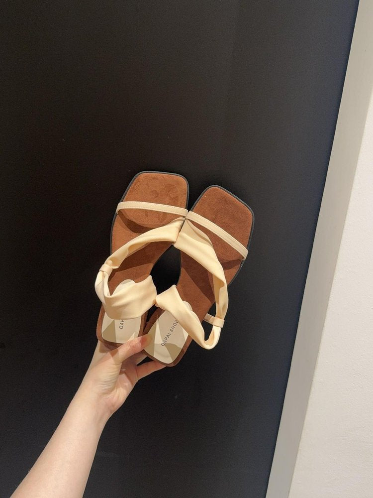 Damen elegante Zehentrenner-Pantoletten mit verstellbarem Riemen und rutschfester Sohle EB