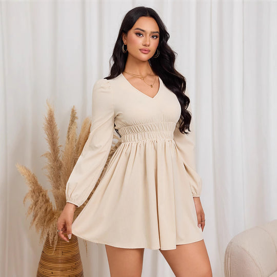 Damen gerafftes Skater-Minikleid mit V-Ausschnitt Smok-Taillenband und ballonärmeln Eichborn Berlin