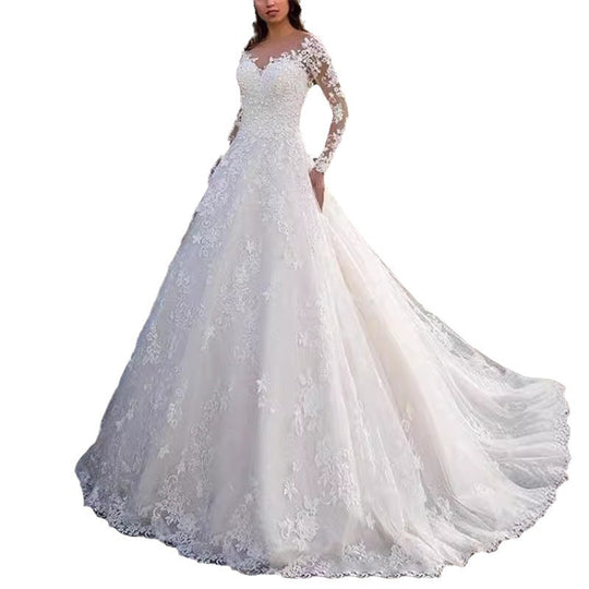 Elegantes Damen Hochzeitskleid mit Spitzenverarbeitung & voluminösem Rock für Hochzeit | EB