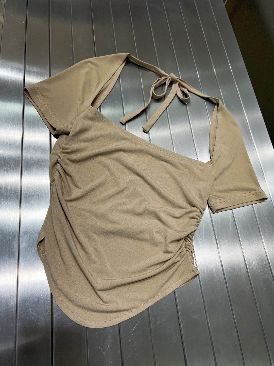 Damen Stretchbluse mit dekorativem Rückenausschnitt EB