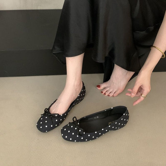 Damen Ballerinas mit verspielt gepunktetem Design und zarter Schleifenverzierung EB