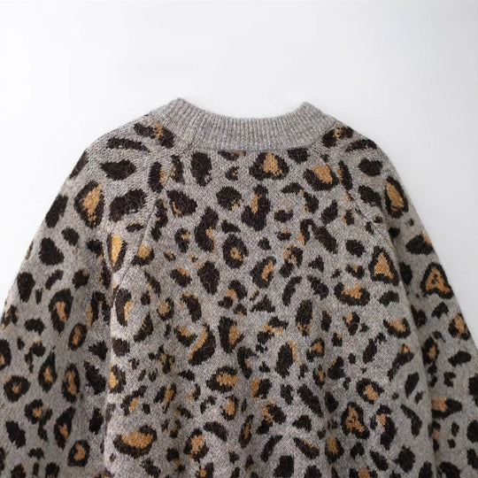Damen Kuscheliger Strickpullover mit modernem Leopardenmuster EB