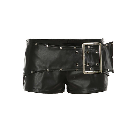Damen Kunstleder-Shorts mit dekorativen Knopfdetails EB