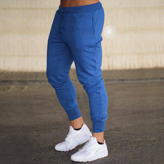 Herren Sportliche Jogginghose mit modernem Schnitt und praktischen Taschen EB