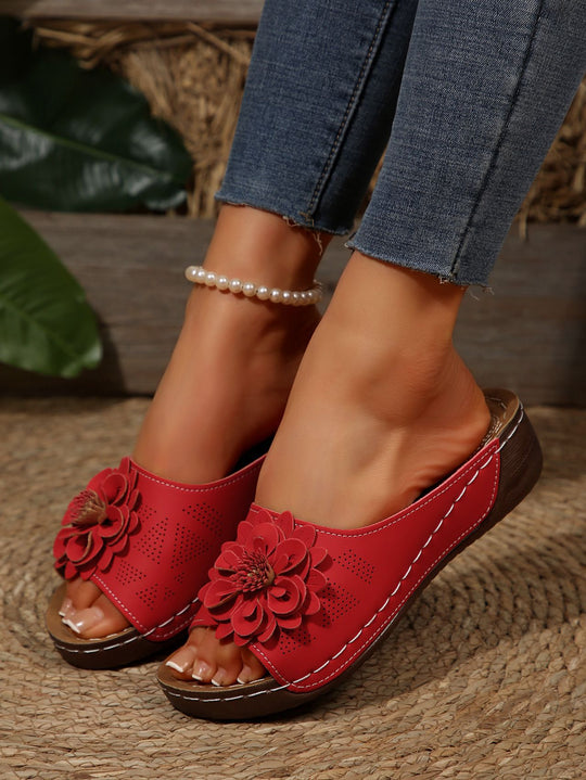 Damen Plateausandalen mit elegantem Blumenakzent und bequemer Fußbettung EB