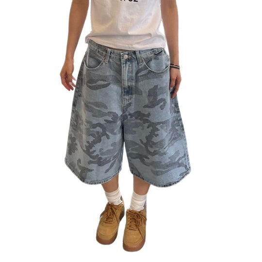 Damen Cargoshorts mit weitem Schnitt und modischem Camouflage-Muster EB