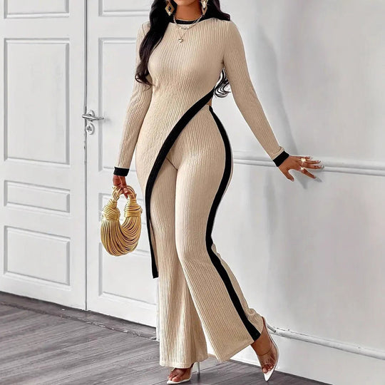 Damen Moderner Jumpsuit mit seitlichem Schlitz und kontrastierenden Akzenten EB