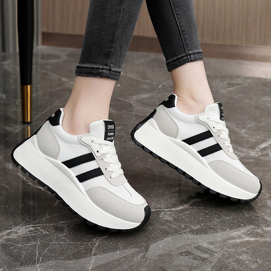 Damen Modische Plateausneaker mit atmungsaktiver Mesh-Oberfläche und stoßdämpfendem Sohlenprofil EB