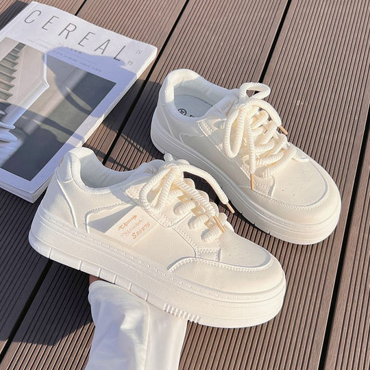 Damen Sportliche Plateau-Sneaker im minimalistischen Design EB