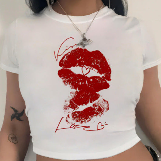 Damen Crop-T-Shirt mit animalistischem Lippenmotiv und auffälligem Schriftzug EB
