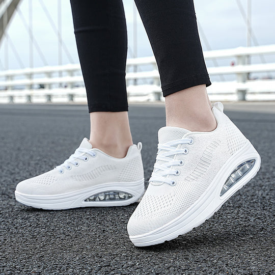 Damen Sportliche Sneakers mit dämpfendem Luftpolstersystem und atmungsaktiver Konstruktion EB