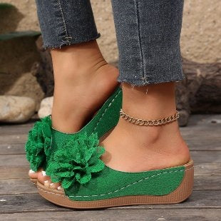 Damen Komfortable Pantoletten mit blumenförmigem Dekor EB