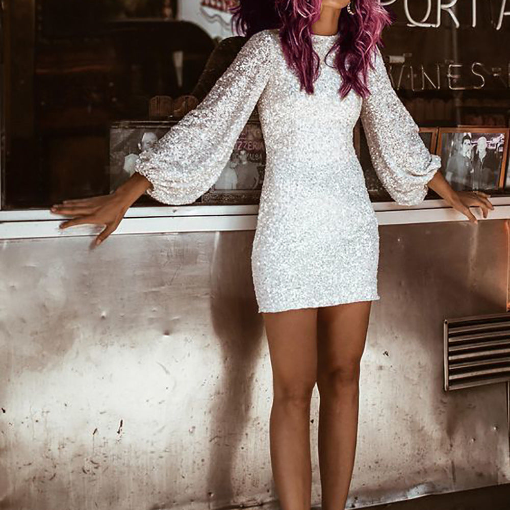 Damen Funkelndes Minikleid mit schmalem Schnitt und langen Ärmeln EB