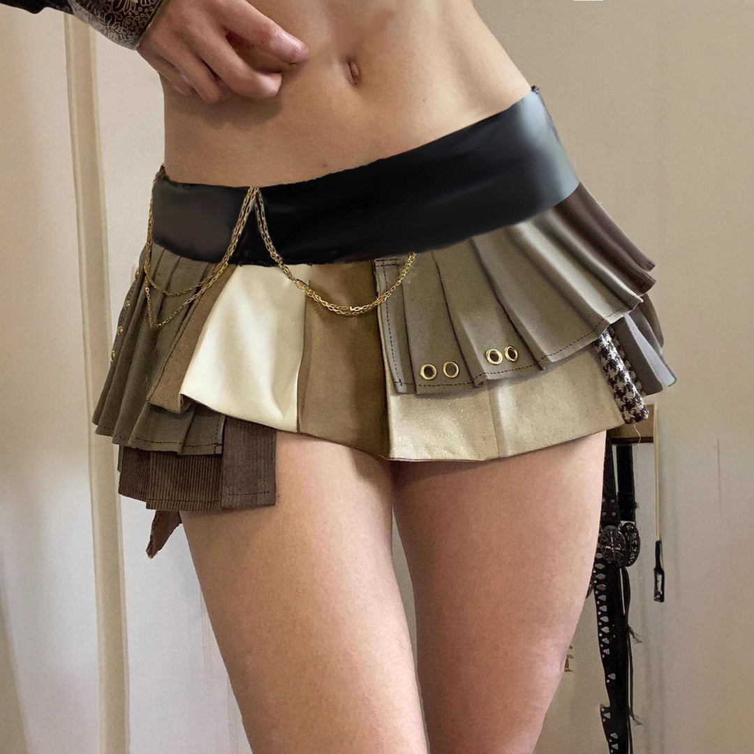Damen modischer Minirock mit verschiedenartigen Stofflagen und Rüschen EB