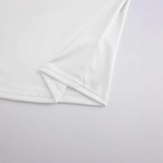 Damen Crop-T-Shirt mit verspieltem Erdbeer-Motiv und elegantem Halsabschluss EB