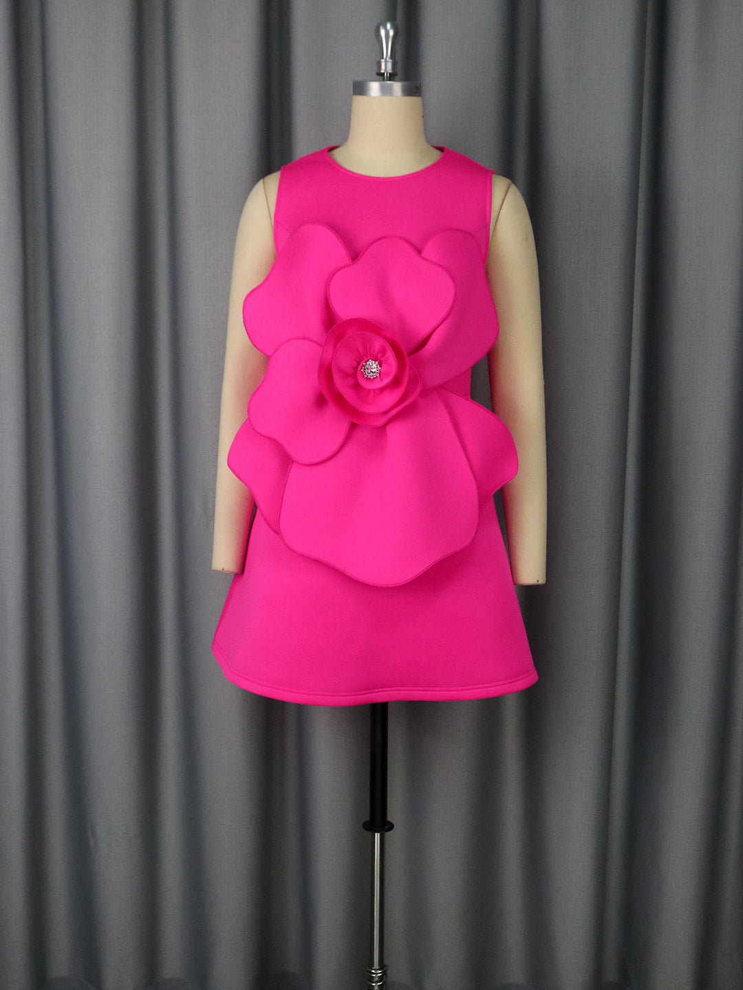 Damen Blumenkleid mit 3D-Design EB