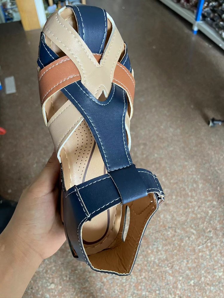 Damen Freizeitsandalen mit verstellbarem Riemendesign und luftige Cut-Outs EB