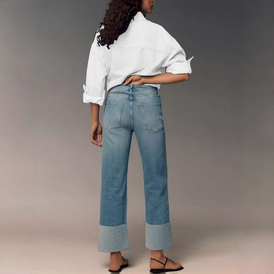 Damen Designer Jeans im modernen Boyfriend-Stil mit einzigartigen Detailverarbeitungen EB