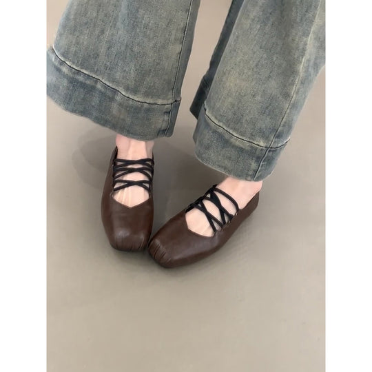 Damen Ballerina-Schuhe mit dekorativem Schnürdesign und hochwertiger Lederoberfläche EB