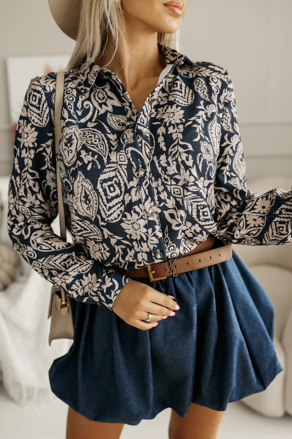 Damen Hemdbluse im Schlangen-Druck mit eleganter Passform EB