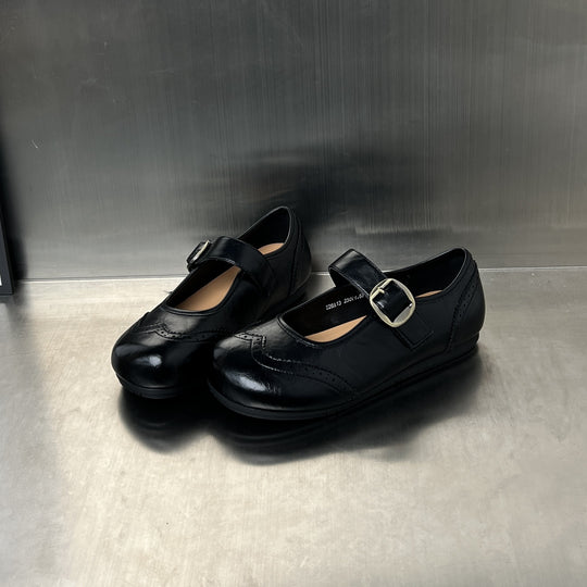 Damen elegante Slipper mit modischem Riemen und feinem Broguemuster EB