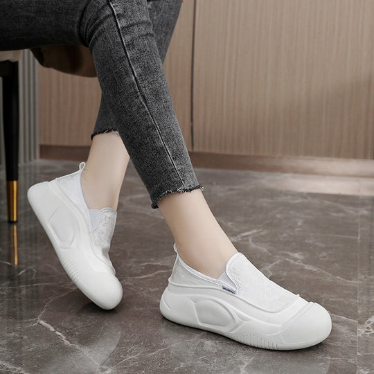 Damen Slip-On Sneakers mit floralem Design und rutschfester Sohle EB