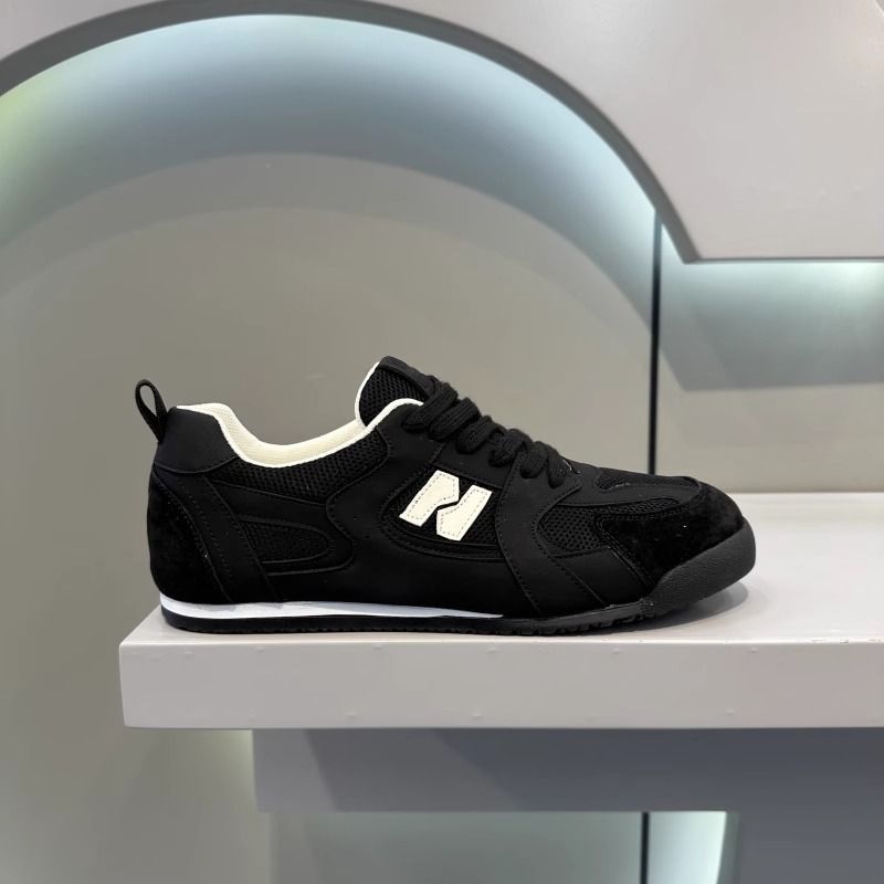 Damen Sportliche Sneakers mit atmungsaktivem Obermaterial und flexiblem Sohlendesign EB