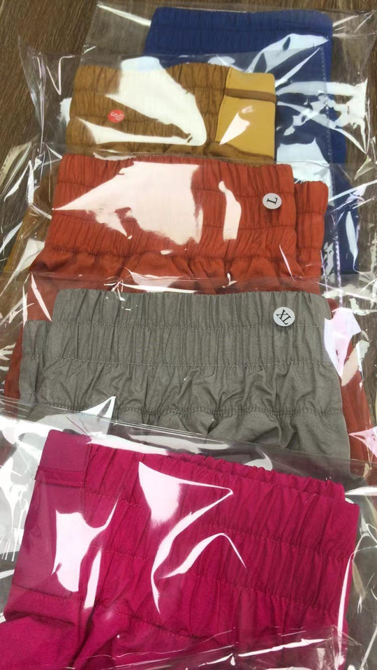 Damen Sportliche Laufshorts mit elastischem Bund und seitlichen Taschen EB