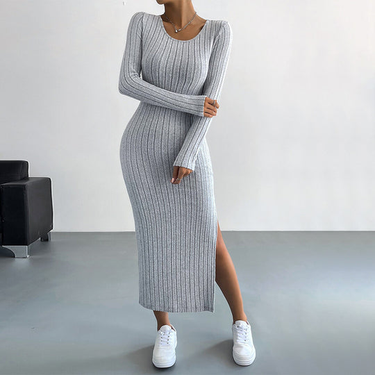 Damen figurbetontes Rippenstrick-Midikleid mit schmaler Silhouette, Rundhalsausschnitt und seitlichem Oberschenkelschlitz Eichborn Berlin