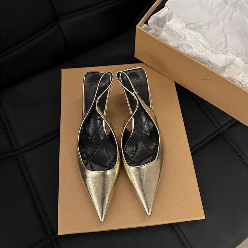 Damen Slingback High Heel Pumps mit spitzem Design und elegantem Metallfinish EB