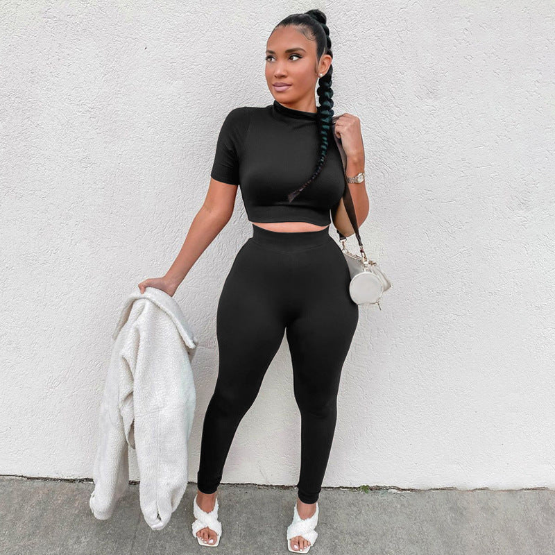 Damen Sportliches Set aus kurzlich-ärmeligem Crop-Top und enganliegenden Leggings EB