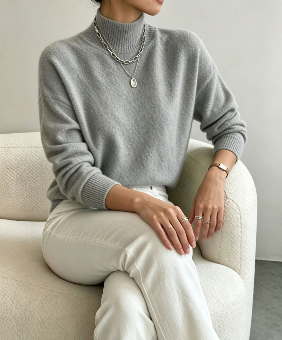 Damen kuscheliger Feinstrickpullover mit Stehkragen und überschnittener Schulter EB