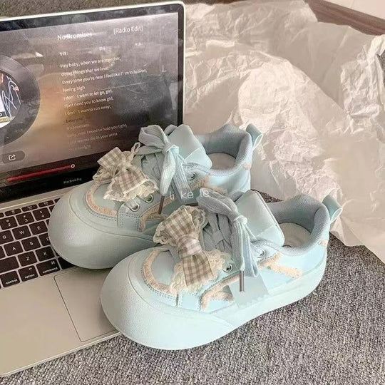Damen Sneakers mit verspieltem Rüschendesign und hochwertigen Details EB