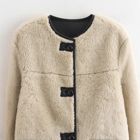 Damen Kuscheljacke mit hochwertigem Kunstfell und praktischen Taschen EB