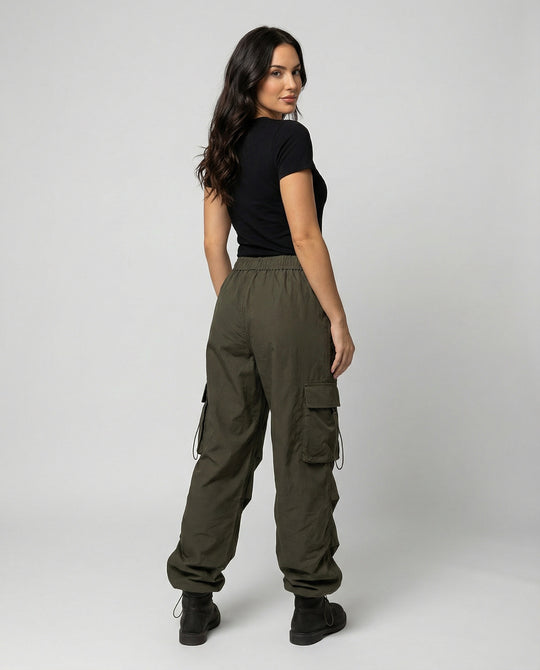 Utilitaristische Cargohose mit hoher Taille großen Klapptaschen und verstellbarem Saum EB