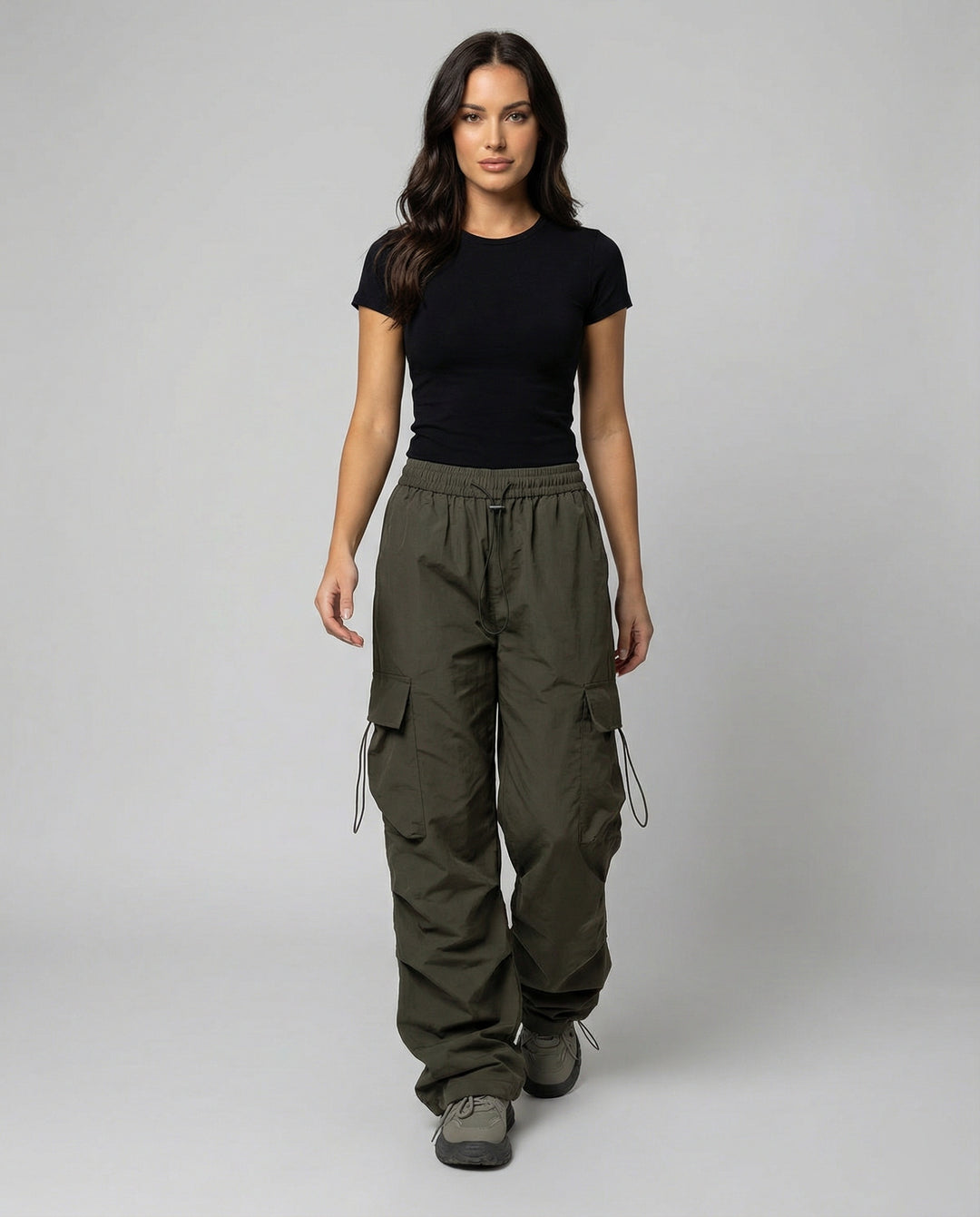 Utilitaristische Cargohose mit hoher Taille großen Klapptaschen und verstellbarem Saum EB
