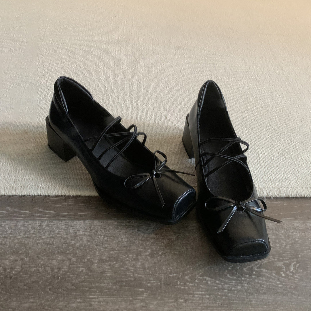 Damen Chunky Pumps mit verspieltem Schnürdetail und breitem Blockabsatz EB