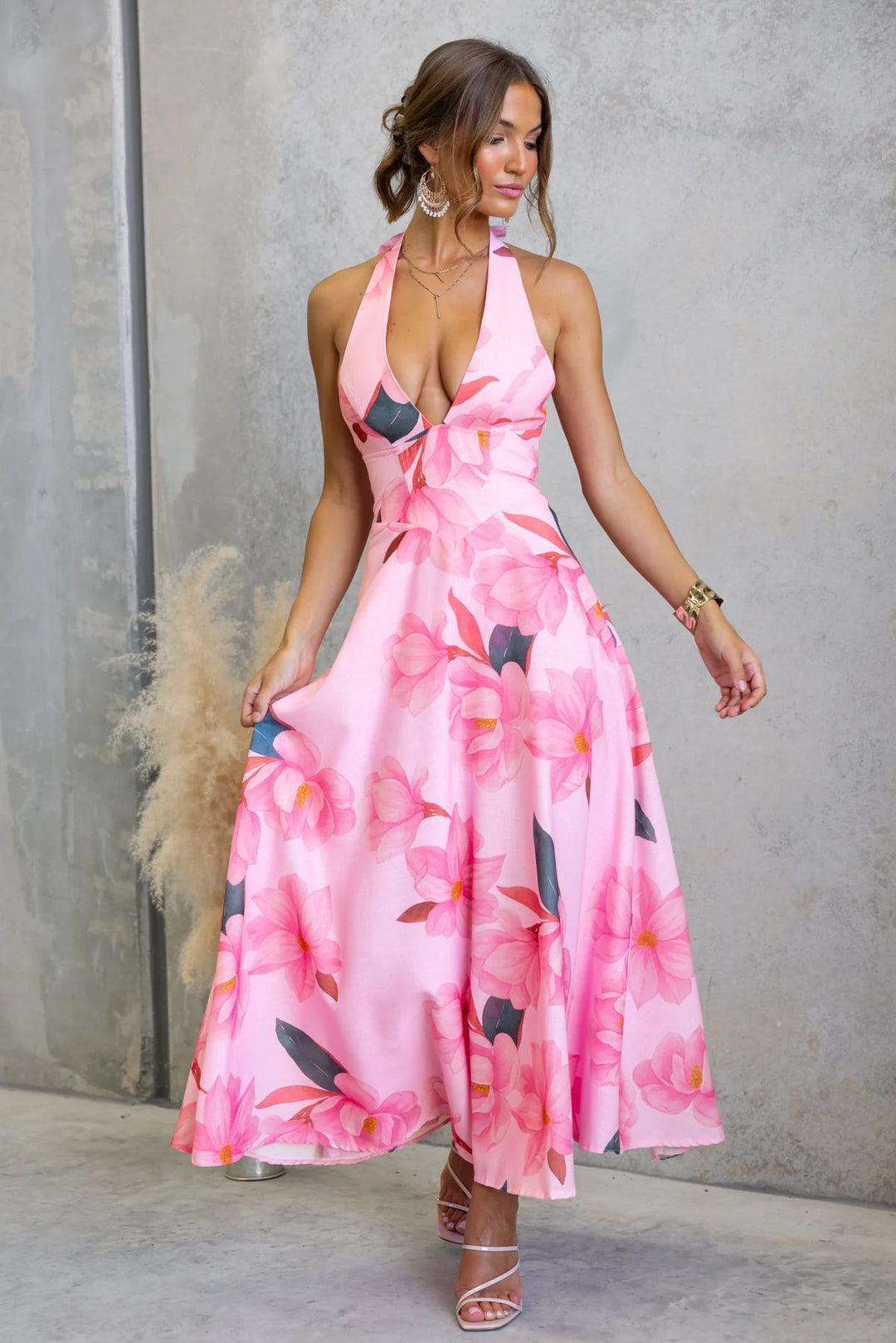 Damen Maxikleid mit tiefem V-Ausschnitt und floralen Akzenten EB
