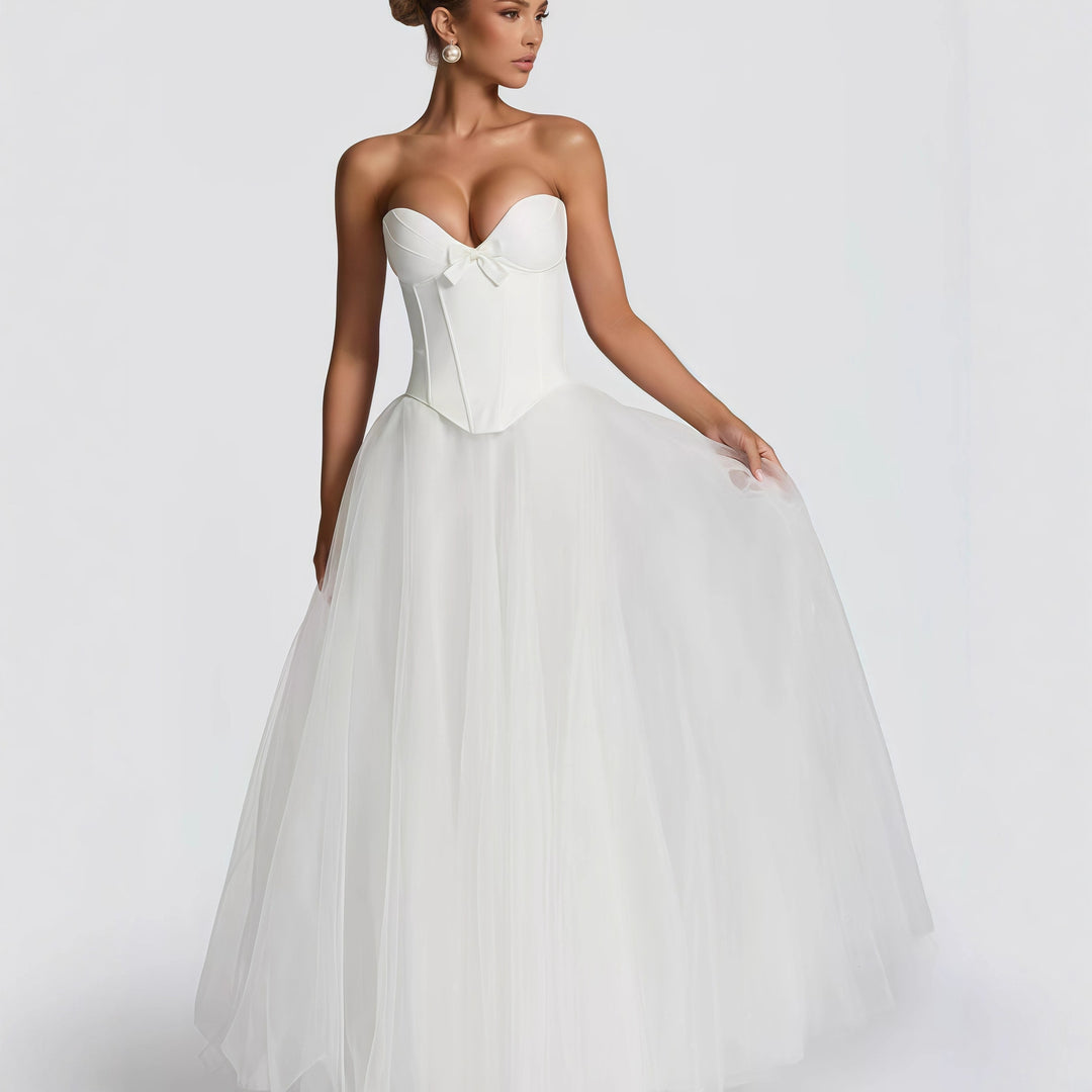 Damen Brautkleid mit tiefem V-Ausschnitt und voluminösem Tüllrock EB