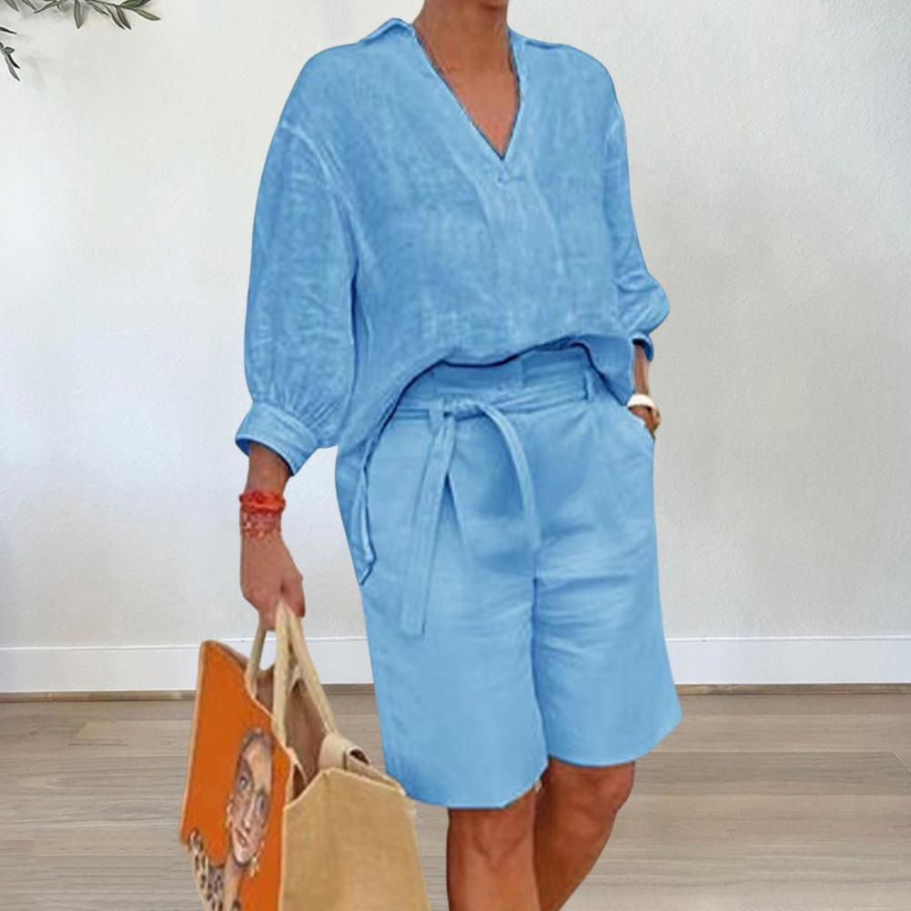 Damen lässiges Sommer-Outfit mit weitem Oberteil und Shorts EB