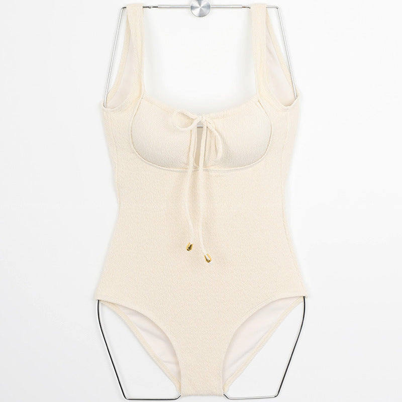 Damen Einteiler Badeanzug mit hochgeschlossenem Toper Design und modischem Schnürdetail EB