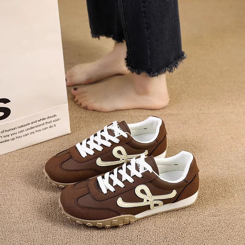 Damen Sportliche Sneakers mit modischem Design und bequemer Passform EB