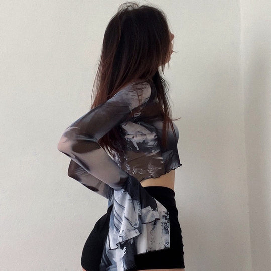 Damen Langarm Crop-Top mit kreative Grafik-Printdetails und ausgestellten Ärmeln EB