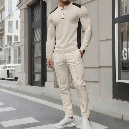 Herren modisches Freizeit-Set mit strukturiertem Langarmshirt und passenden Jogginghosen EB