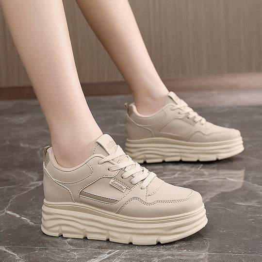 Damen modische Plateau-Sneaker mit dämpfendem Sohlenprofil und strukturiertem Obermaterial EB