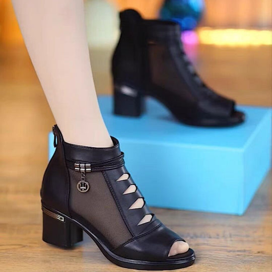 Damen Offene Schuhe mit verkürztem Schaft und stilvollen Cut-Outs EB
