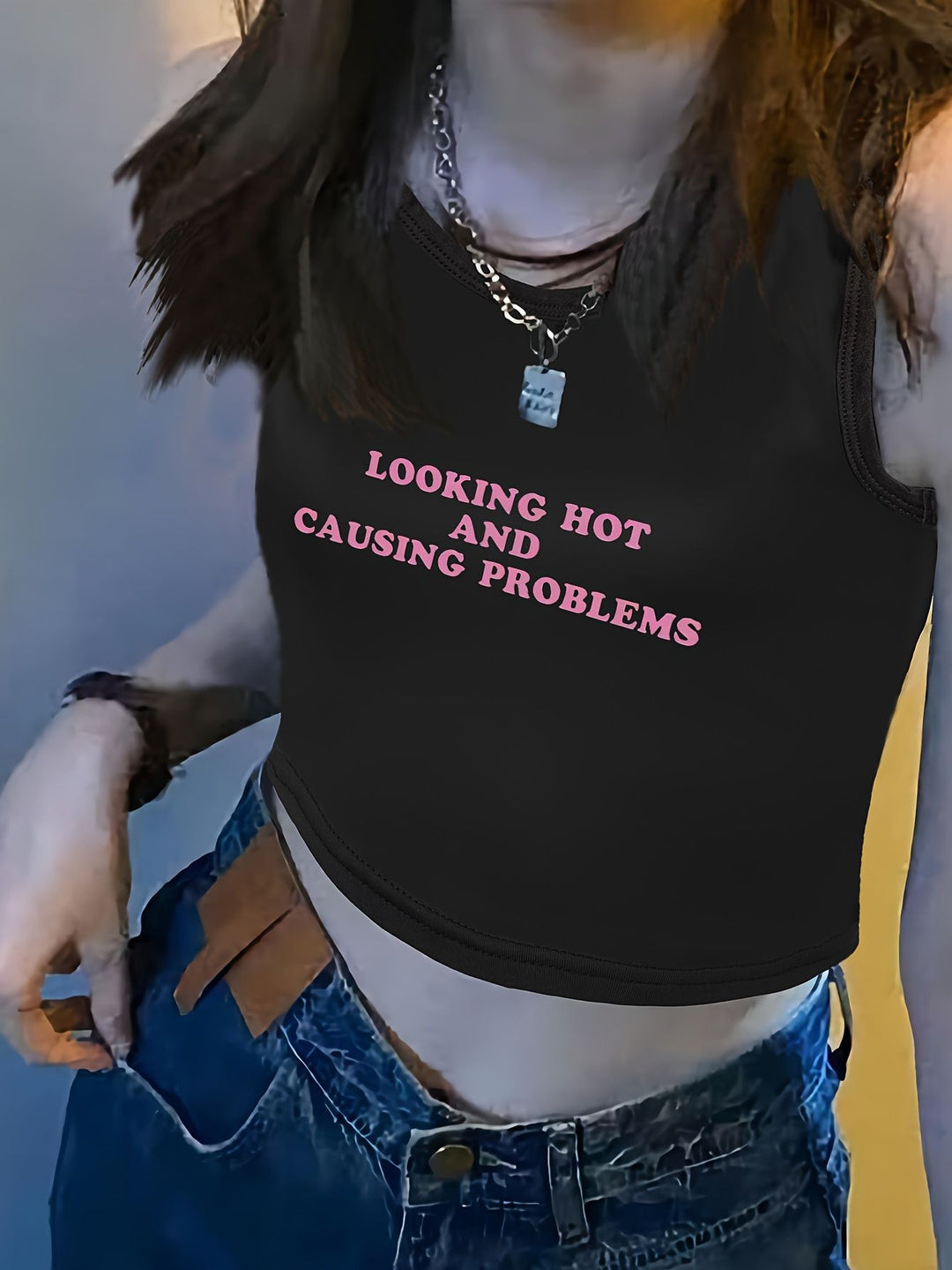 Damen Crop-Top mit auffälligem Schriftzug und körpernahem Schnitt EB
