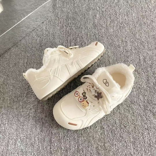 Damen Sneaker mit kuscheligem Innenfutter und dekorativen Applikationen EB
